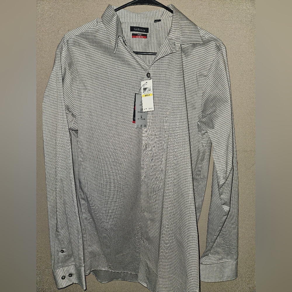 Men's Van Heusen Regular-Fit Stain Shield Spread-Collar Dress Shirt